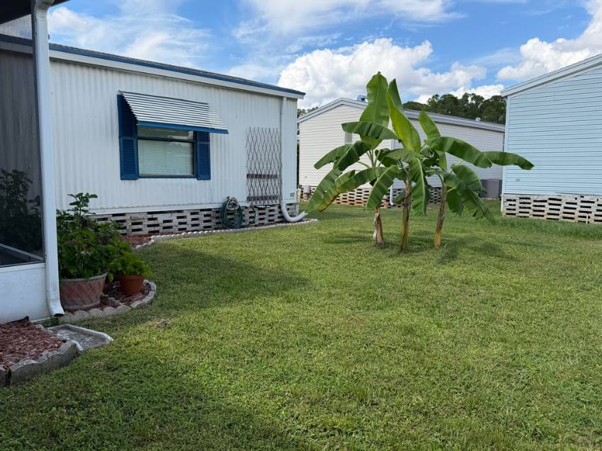 253 Dixie Circle a Haines City, FL Mobile or Manufactured Home for Sale